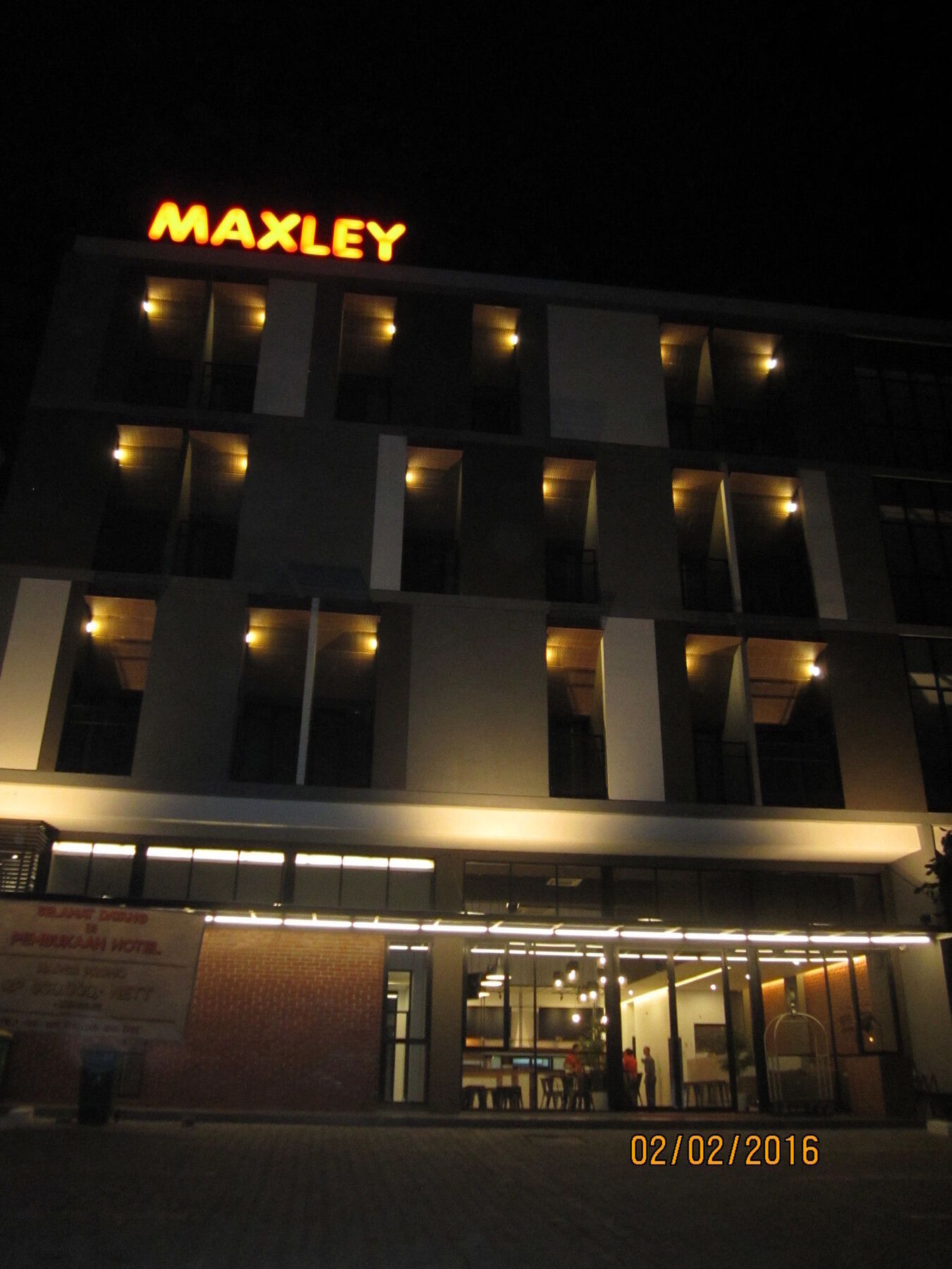 Maxley Hotel At Arjuna Jacarta Exterior foto