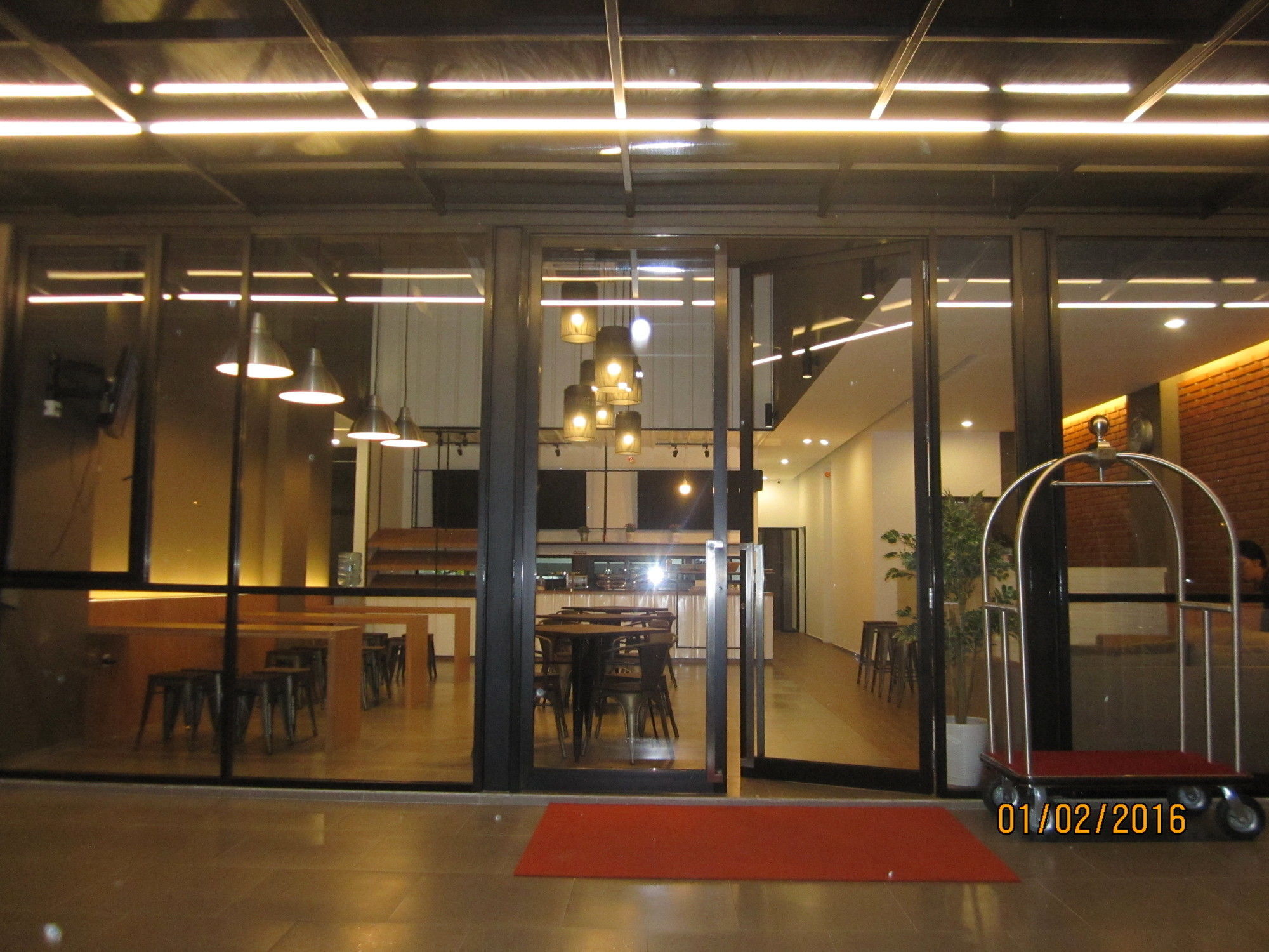Maxley Hotel At Arjuna Jacarta Exterior foto